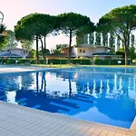 Cozy Flat With Shared Pools And Private Garden Apartamento *