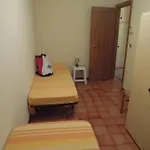 Cozy Flat With Shared Pools And Private Garden Бібіоне