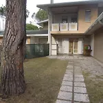 Cozy Flat With Shared Pools And Private Garden * Бібіоне