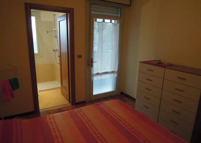 Апартаменти Cozy Flat With Shared Pools And Private Garden