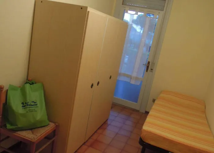 Cozy Flat With Shared Pools And Private Garden Бібіоне