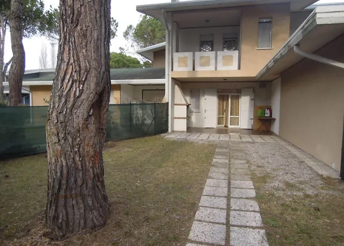 Cozy Flat With Shared Pools And Private Garden * Бібіоне